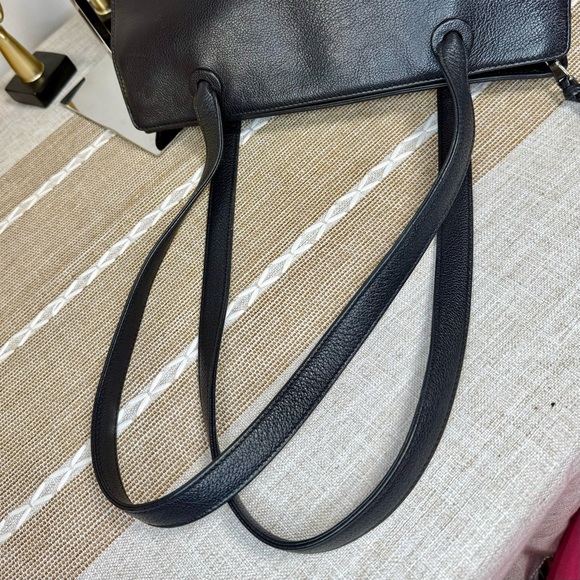 EUC Vintage CHANEL CC Black Caviar Leather Shoulder Bag - Picture 16 of 17